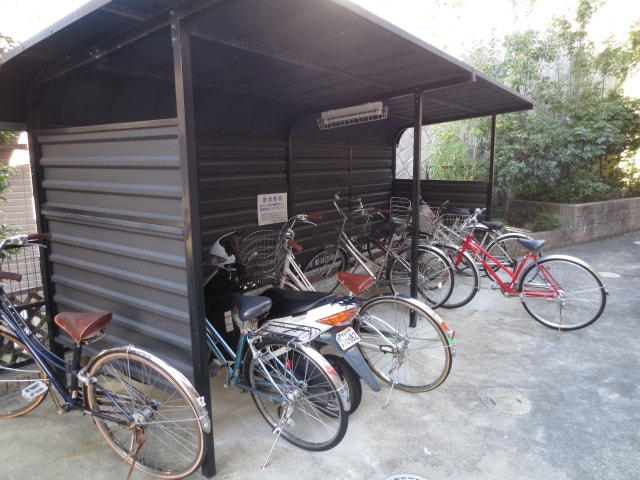 駐輪場 ブランシュ－ル