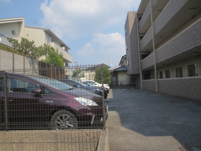 駐車場 Granville (グランビル）