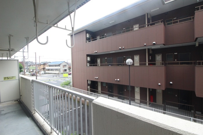 室内からの展望 ﾎﾜｲﾄｷｬｯｽﾙ岩倉Ⅱ(202)
