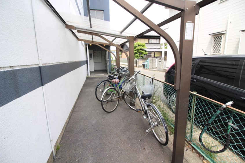 駐輪場 サンメゾン小牧