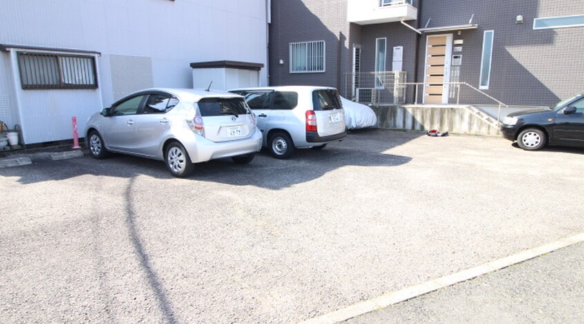 駐車場 グレイス金山