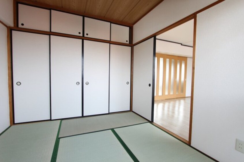 居室 メゾン惟信