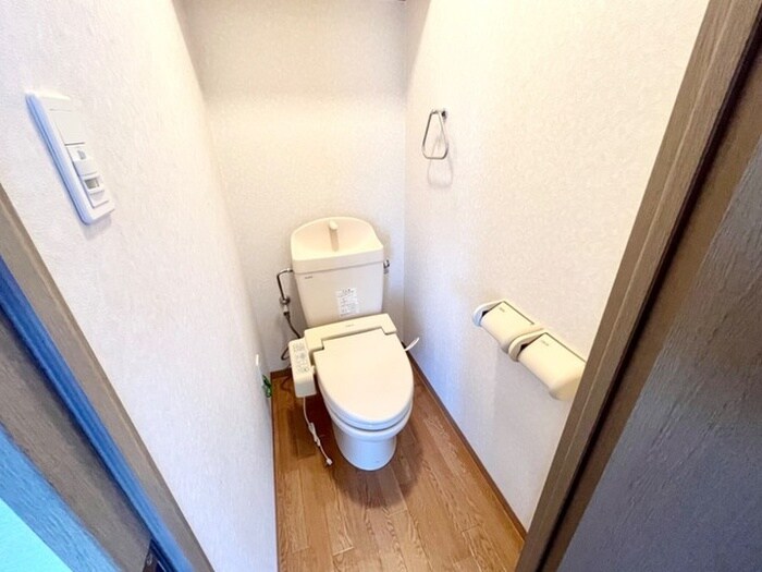 トイレ ウィズ　ハウス