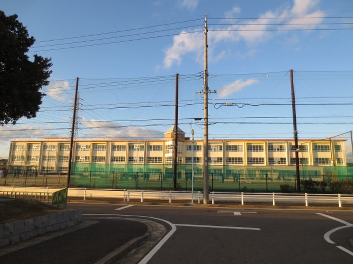 吉根小学校(小学校)まで261m シュテルンハイム２