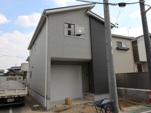 大山稲葉2226-3ｶﾞﾚｰｼﾞ付戸建賃貸
