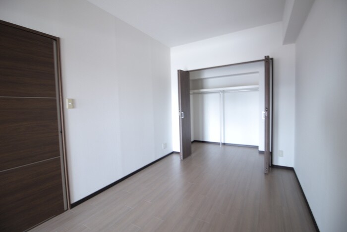 居室 ロイヤル覚王山