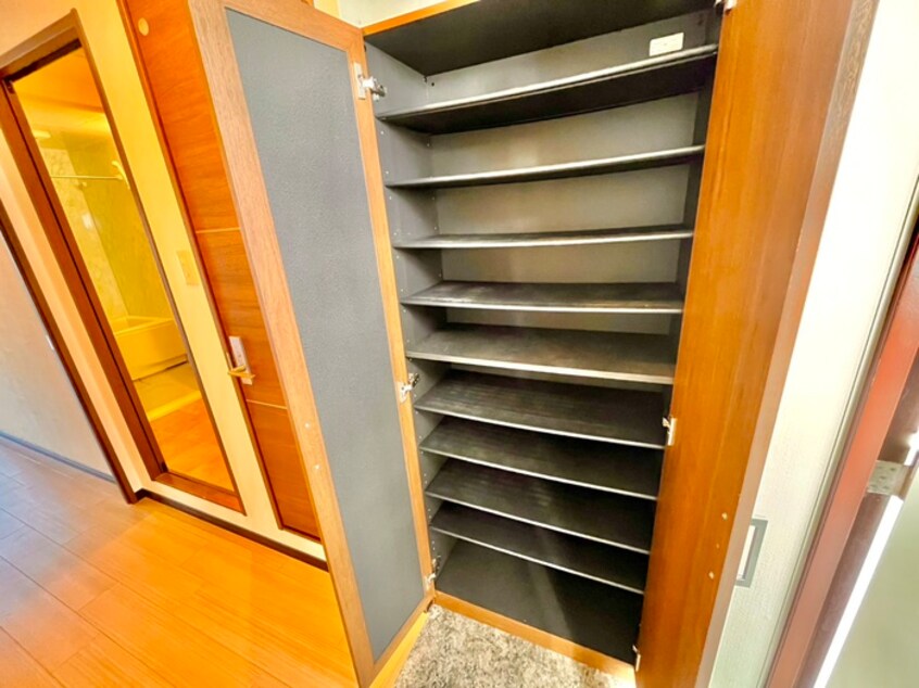 靴箱 ロイヤル覚王山