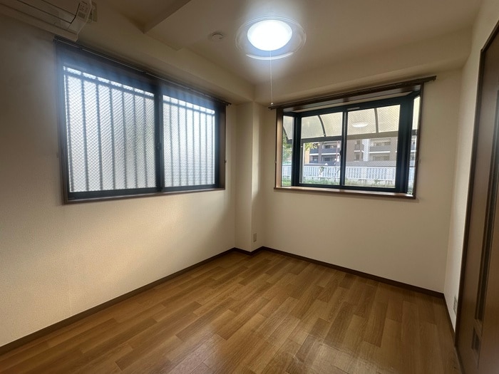 居室 サンシャイン鏡池