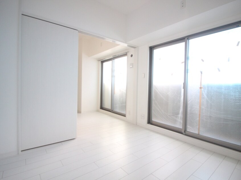 居室 THE RESIDENCE SHINSAKAE