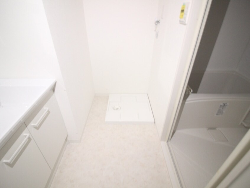 洗濯機置場 THE RESIDENCE SHINSAKAE