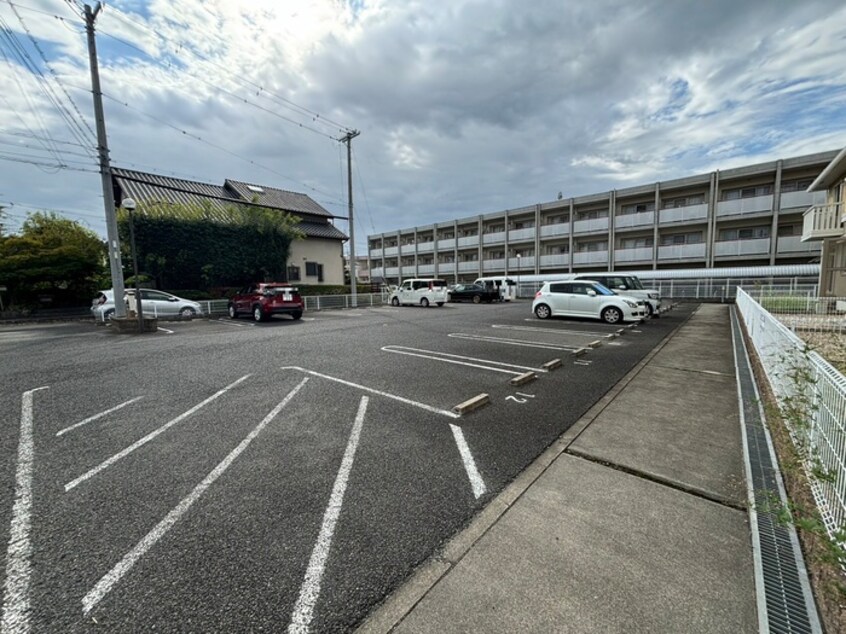 駐車場 シャインダイワＢ棟