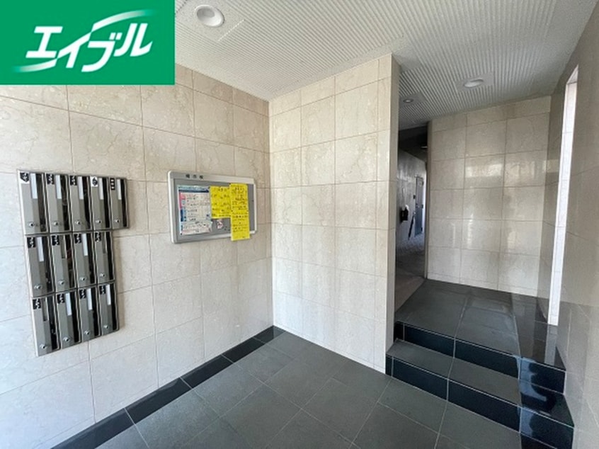 エントランス部分 グランド－ルスクエア