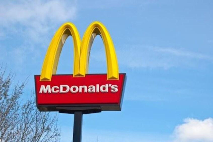 マクドナルド(ファストフード)まで350m グランド－ルスクエア