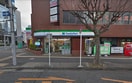 ファミリーマート千種駅前店(コンビニ)まで1406m トリオネア千種
