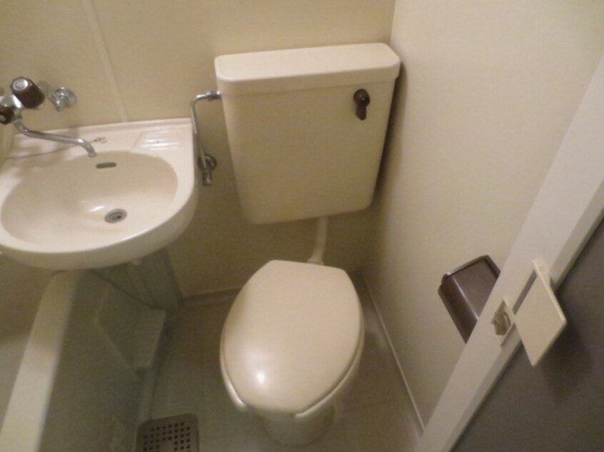 トイレ メゾン白龍町