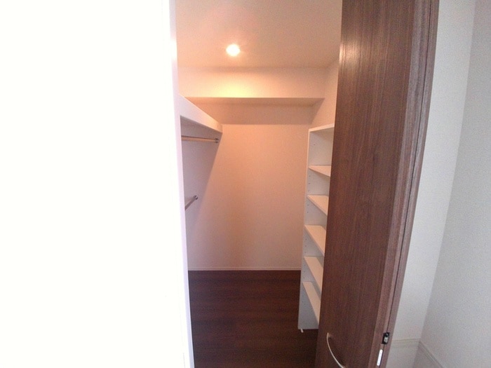 収納 サニープレイス十一屋D棟