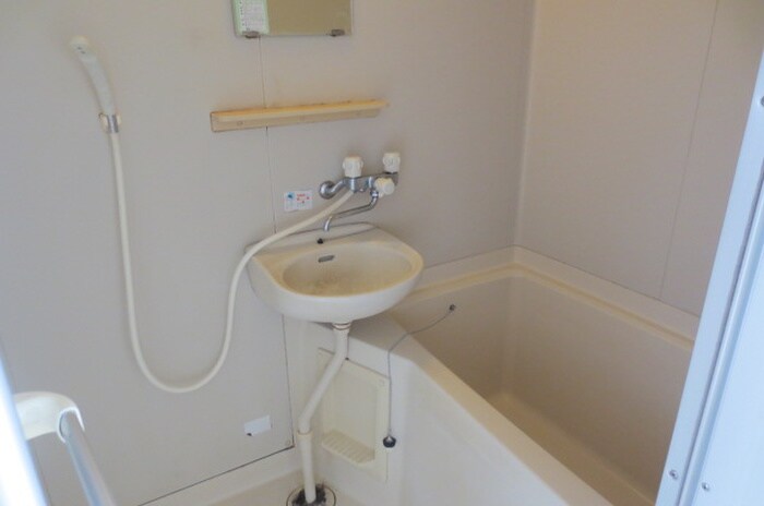 バス／シャワールーム等 フロリカウラー１