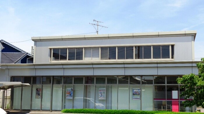 西尾信金(銀行)まで475m ソレイユ本郷