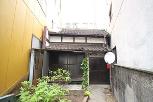 花目町貸家