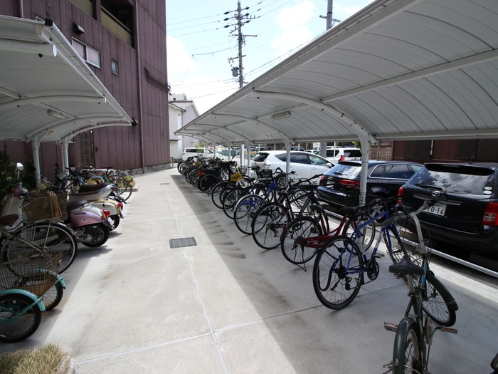 駐輪場 アルテミス