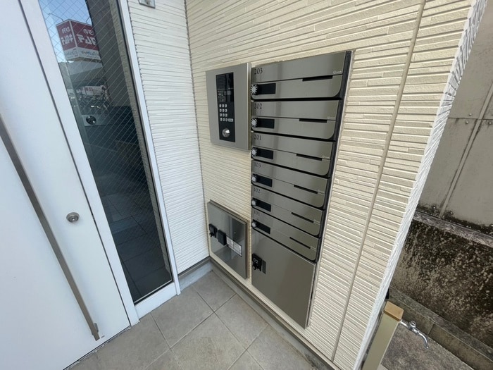 エントランス部分 GRANDTIC塩釜口