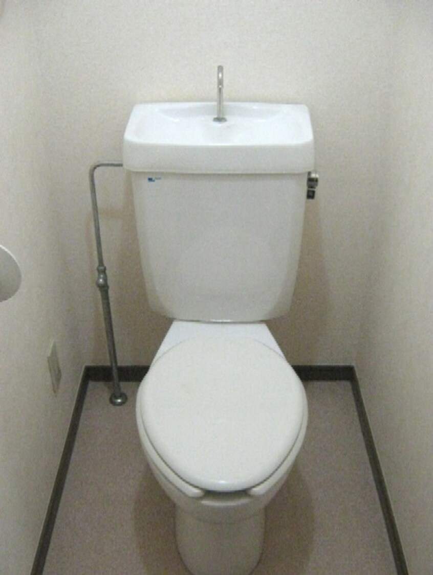 トイレ ドルフ亀島Ⅳ