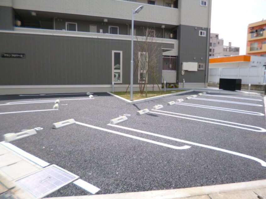 駐車場 グランクロワール