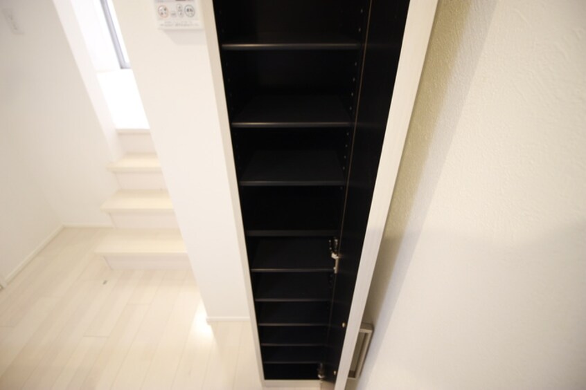 靴箱 ルシエルメゾネット志賀本通