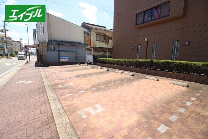 駐車場 スリ－シャイン大磯