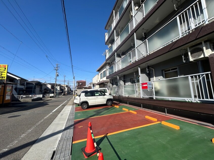 駐車場 藤栄ハイツ