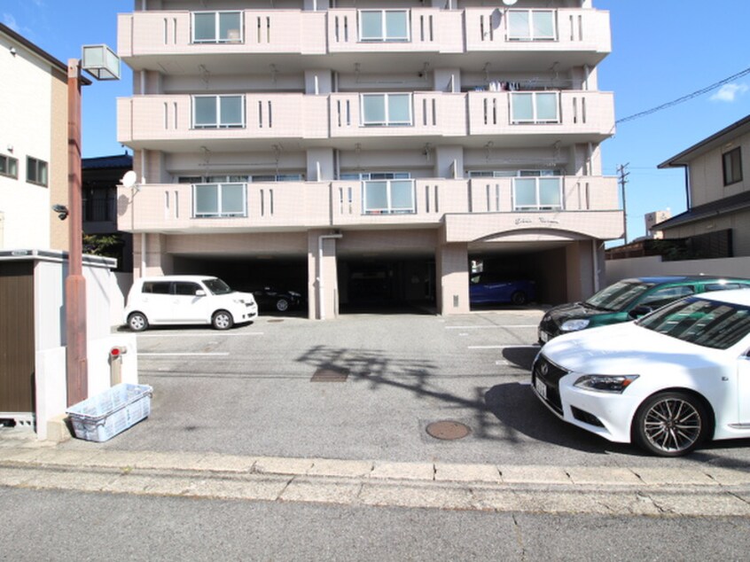 駐車場 エステ－ト鳴海