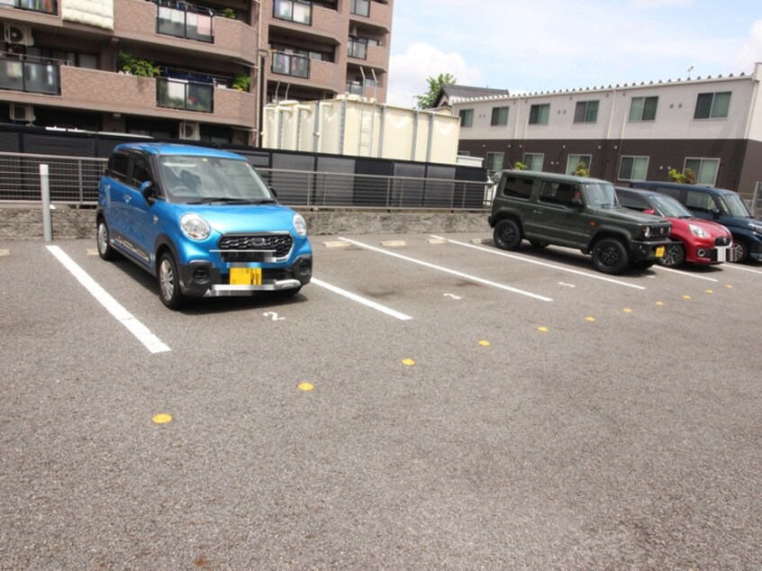 駐車場 サプリーム大府