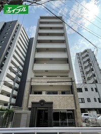 ポルタ二グライースト