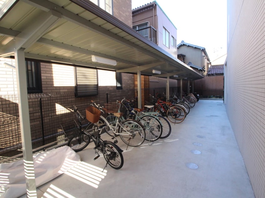 駐輪場 スリーアイランドタワー名駅北