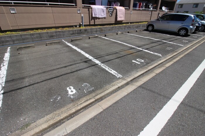 駐車場 ロイヤルウィング