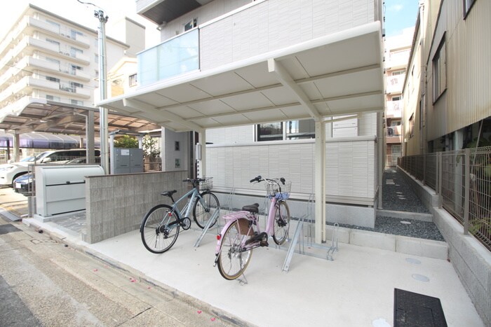 駐輪場 アリヴィオ