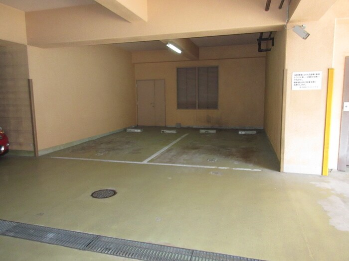 駐車場 ランドハウスチクサステ－ション