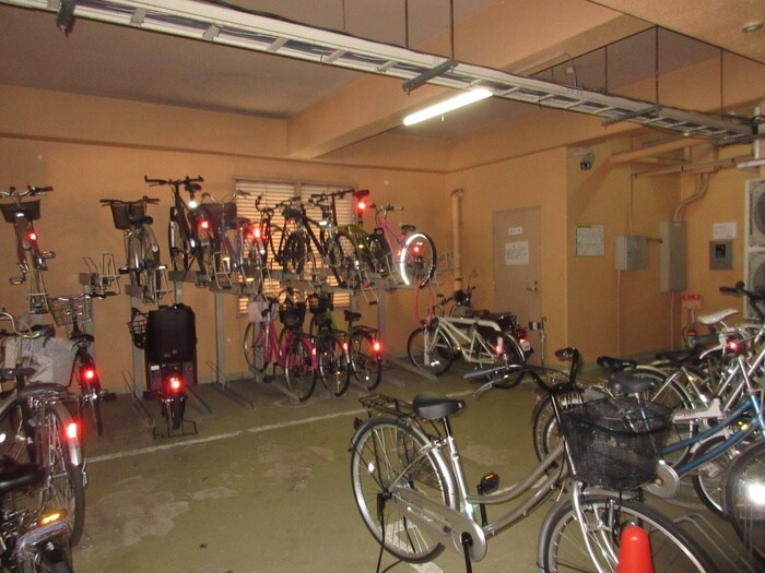 駐輪場 ランドハウスチクサステ－ション