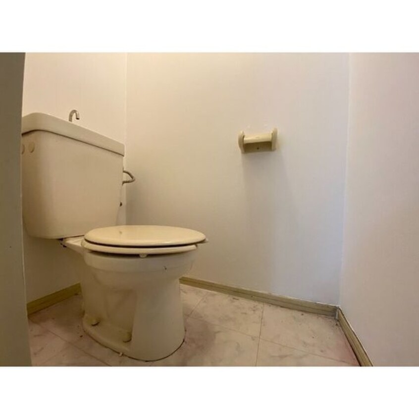 トイレ ＳＴＲＥＥＴ　Ｋ