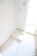 洗濯機置場 カ－サ・ドマ－ニ