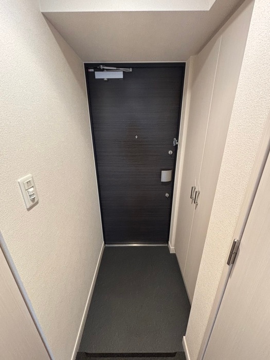 玄関 ﾌﾟﾚｻﾝｽ鶴舞公園ｾﾗｳﾞｨ(907)