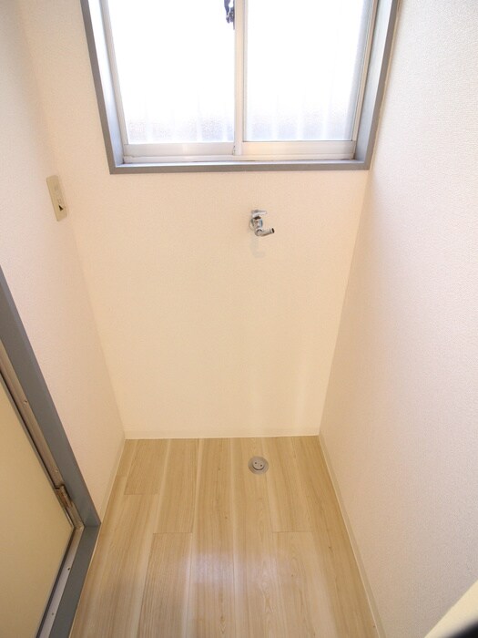 洗濯機置場 三秀元宮ハイツ