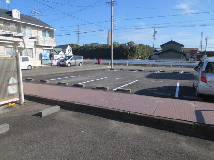 駐車場 ブルーベル