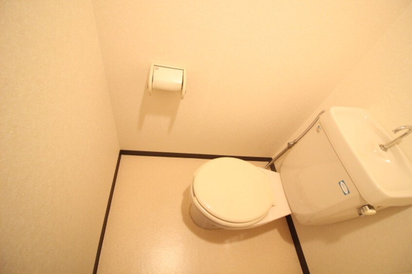 トイレ ＳＵＮ　ＣＯＵＲＴ新西