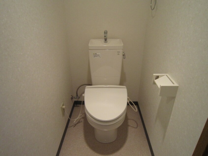 トイレ フロ－ラ小坂