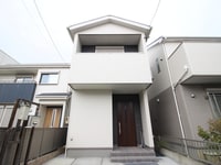 アーバンハウス城前