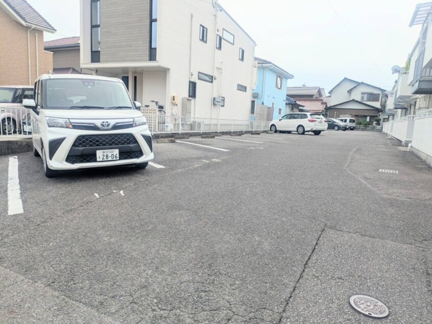 駐車場 シャ－ウッドＭＩ