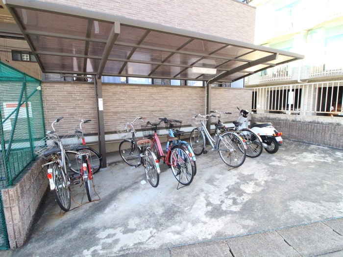 駐輪場 プログレッソ塩釜
