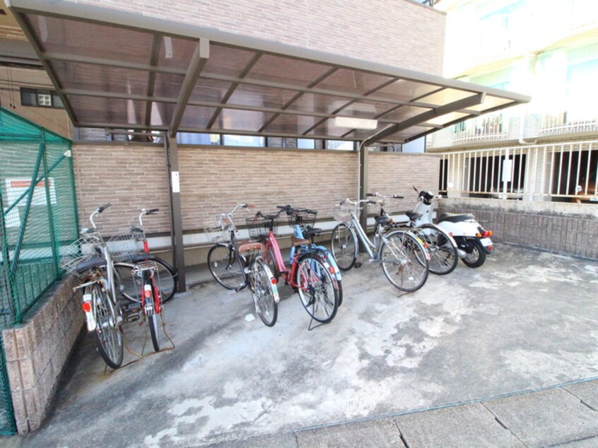 駐輪場 プログレッソ塩釜