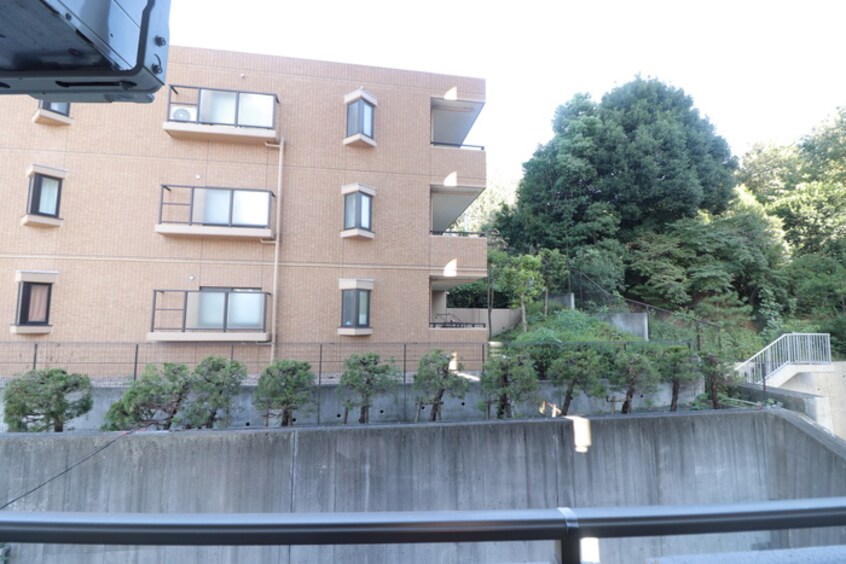 室内からの展望 山手ヒルズ